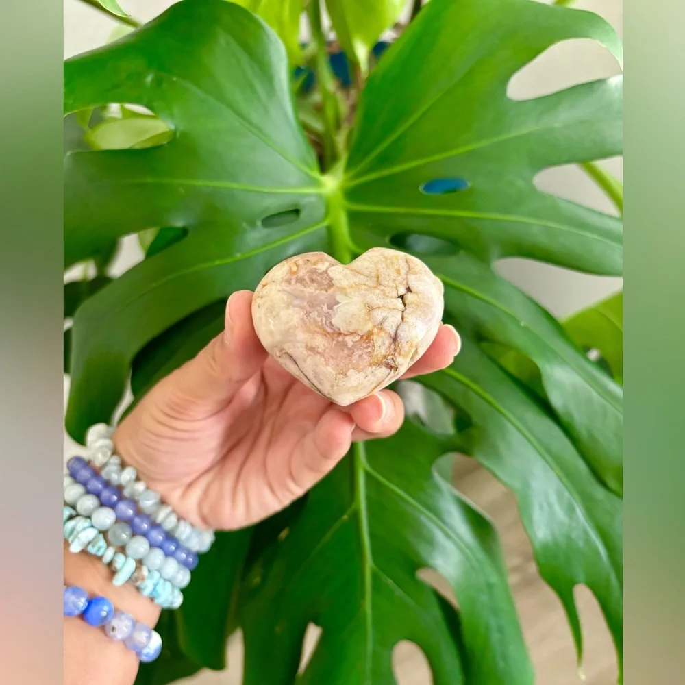 Flower Agate Heart from Madagascar - Picture 3 of 3